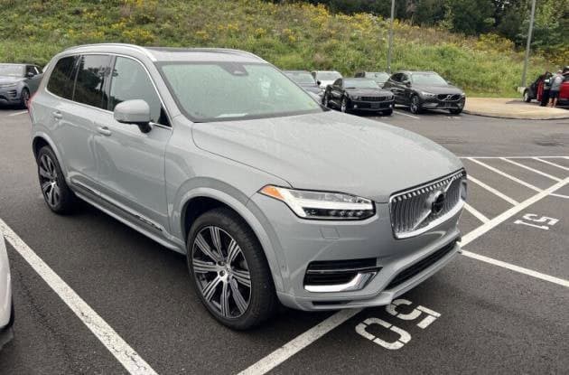 2024 Volvo XC90 Recharge Plug-In Hybrid Base — photo 1 of 7