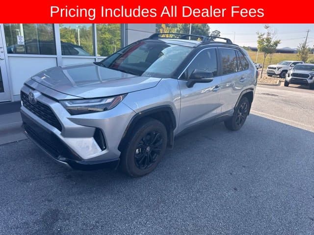2025 Toyota RAV4 Hybrid XSE — photo 1 of 14