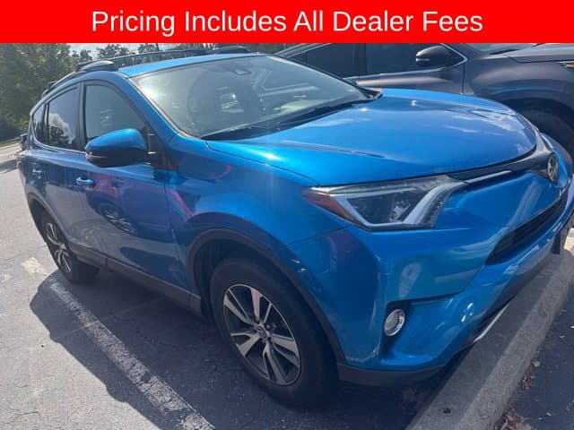 2017 Toyota RAV4 XLE — photo 1 of 14