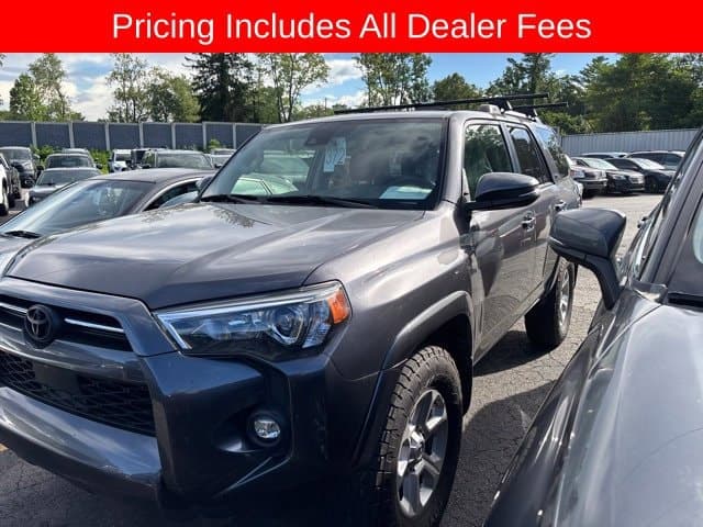 2022 Toyota 4Runner SR5 Premium — photo 1 of 5