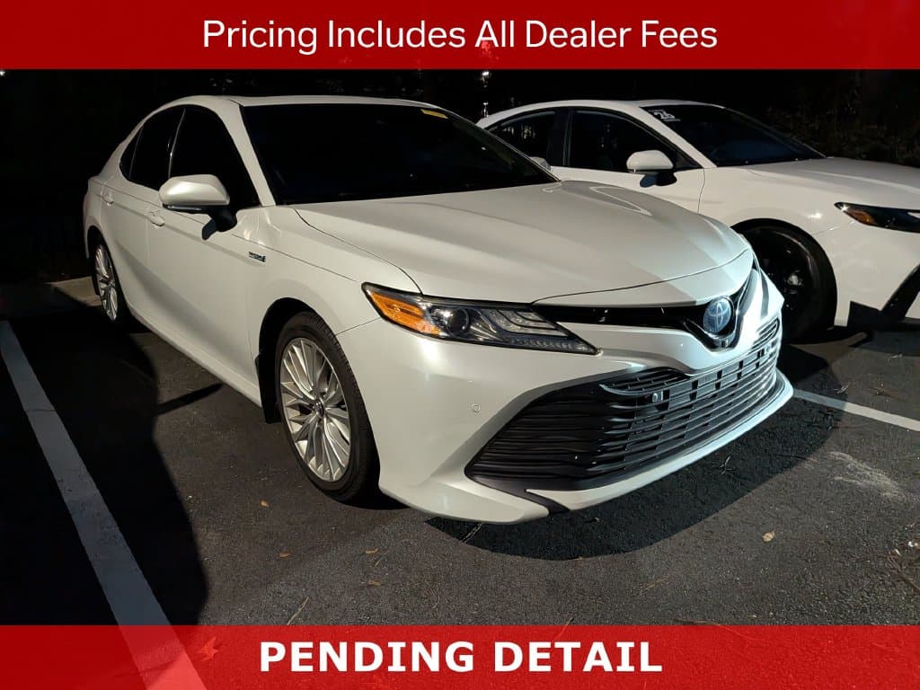 2018 Toyota Camry Hybrid XLE — photo 1 of 11