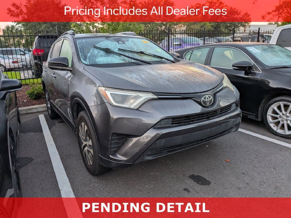 2017 Toyota RAV4 LE — photo 1 of 11