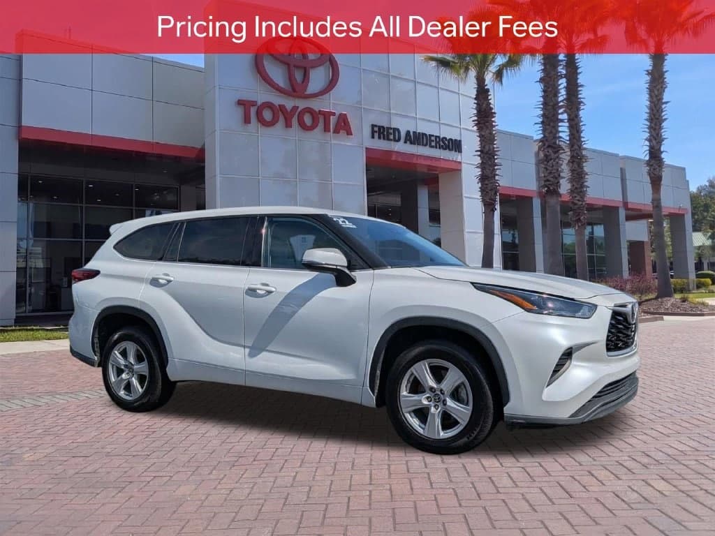 2022 Toyota Highlander L — photo 1 of 31