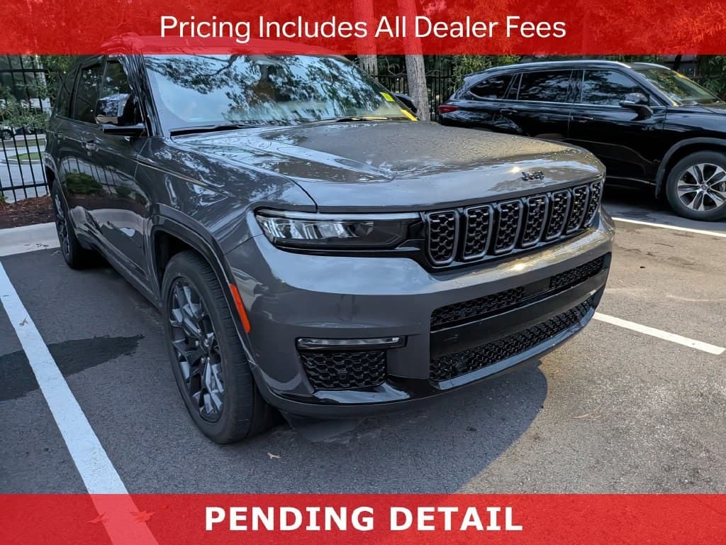 2025 Jeep Grand Cherokee L Summit — photo 1 of 10
