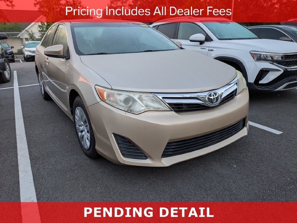2012 Toyota Camry LE — photo 1 of 11