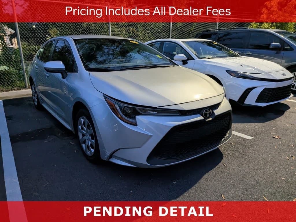 2020 Toyota Corolla LE — photo 1 of 11