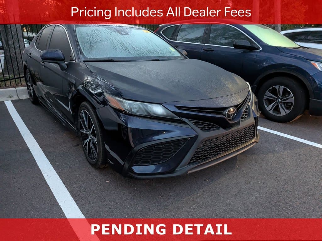 2021 Toyota Camry SE — photo 1 of 11