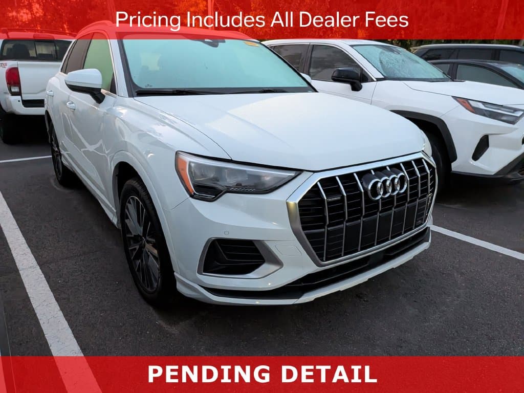 2022 Audi Q3 Premium — photo 1 of 10