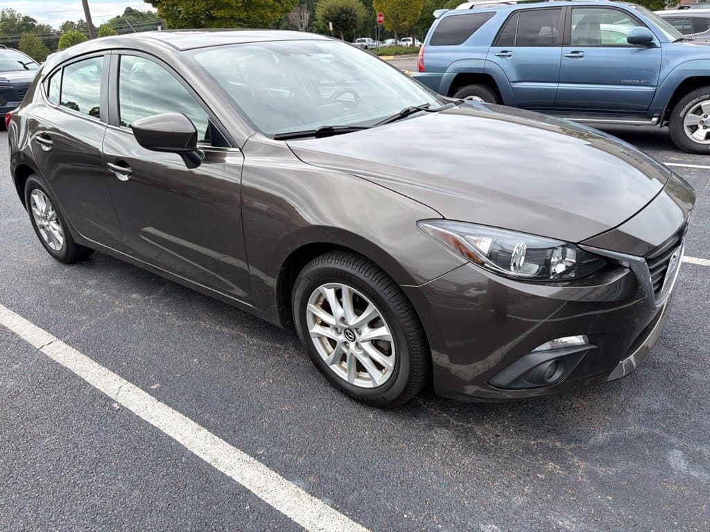 2016 Mazda Mazda3 i Touring — photo 1 of 7