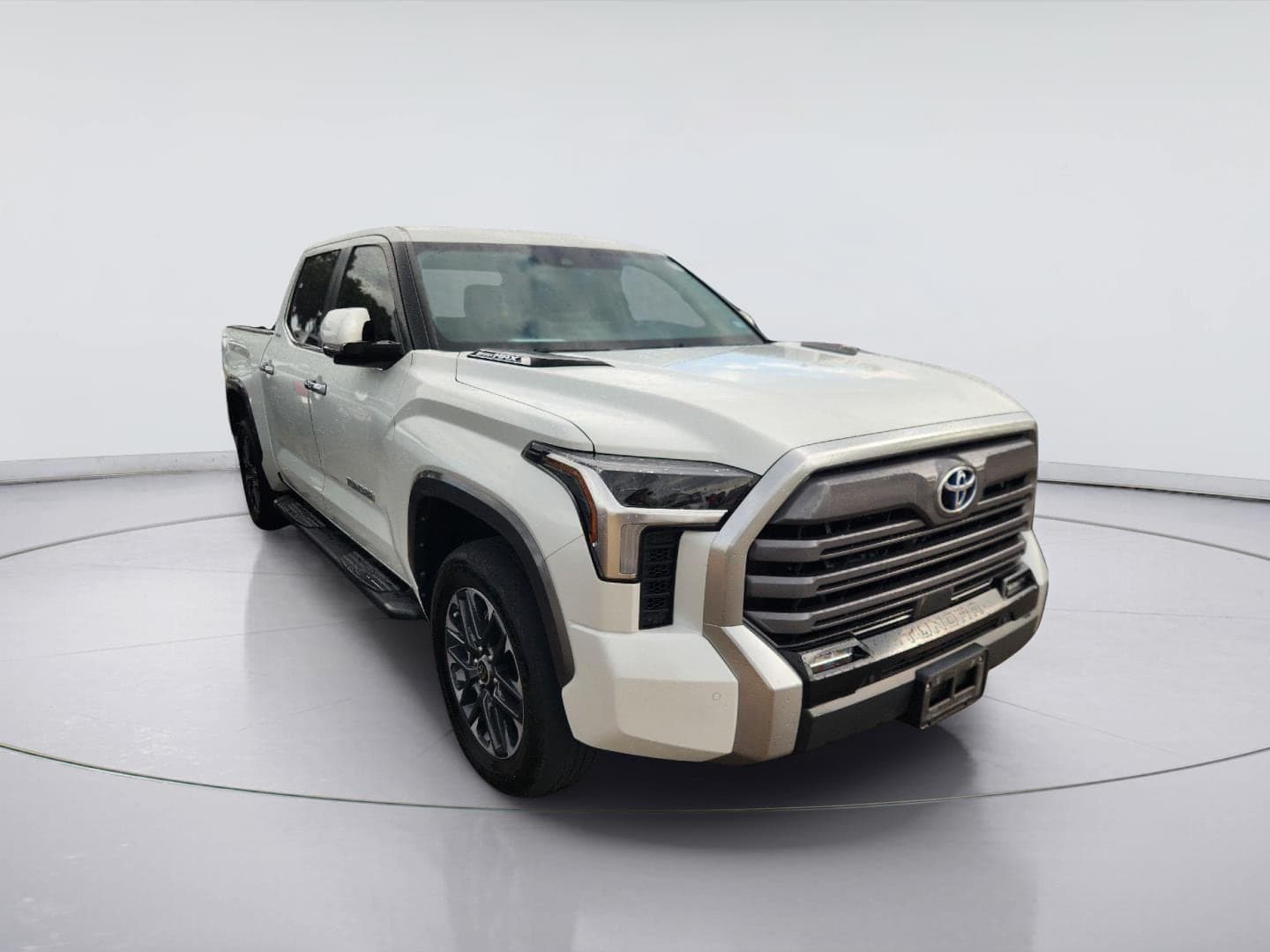 2024 Toyota Tundra 4WD Base — photo 1 of 9