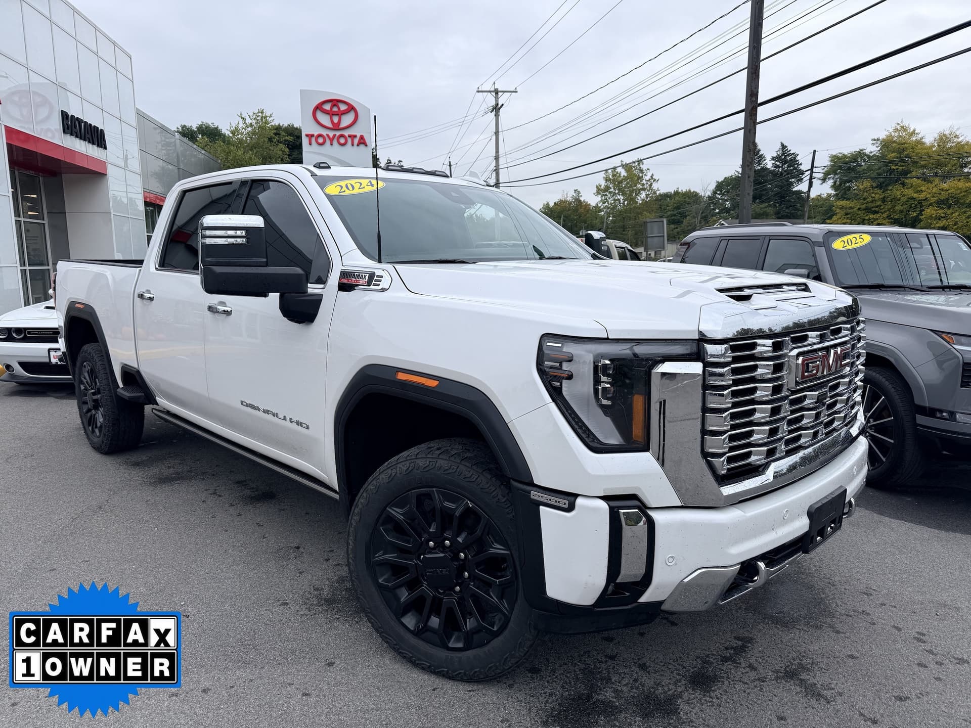 2024 GMC Sierra 2500HD Denali — photo 1 of 13