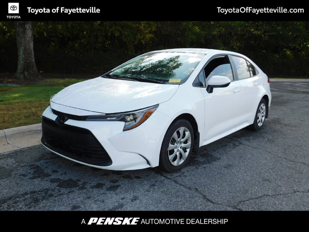 2026 Toyota Corolla LE — photo 1 of 11