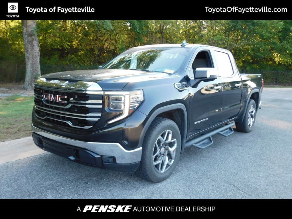 2023 GMC Sierra 1500 SLT — photo 1 of 11