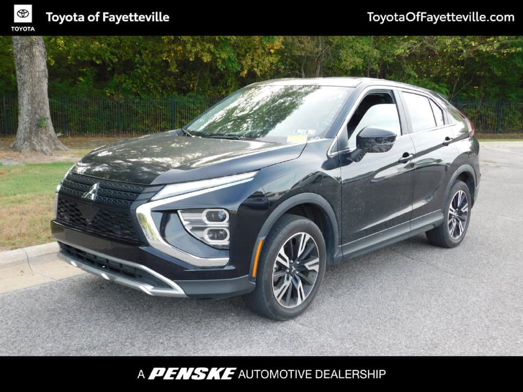 2024 Mitsubishi Eclipse Cross SE — photo 1 of 11