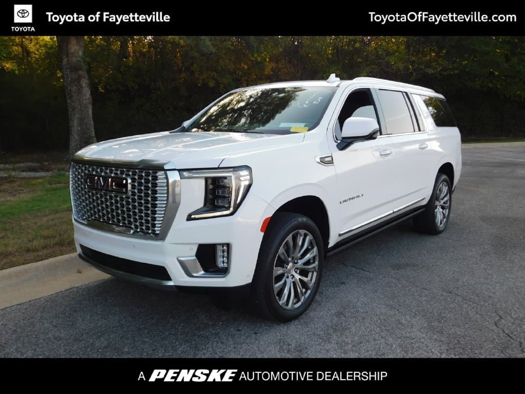 2023 GMC Yukon XL Denali — photo 1 of 12