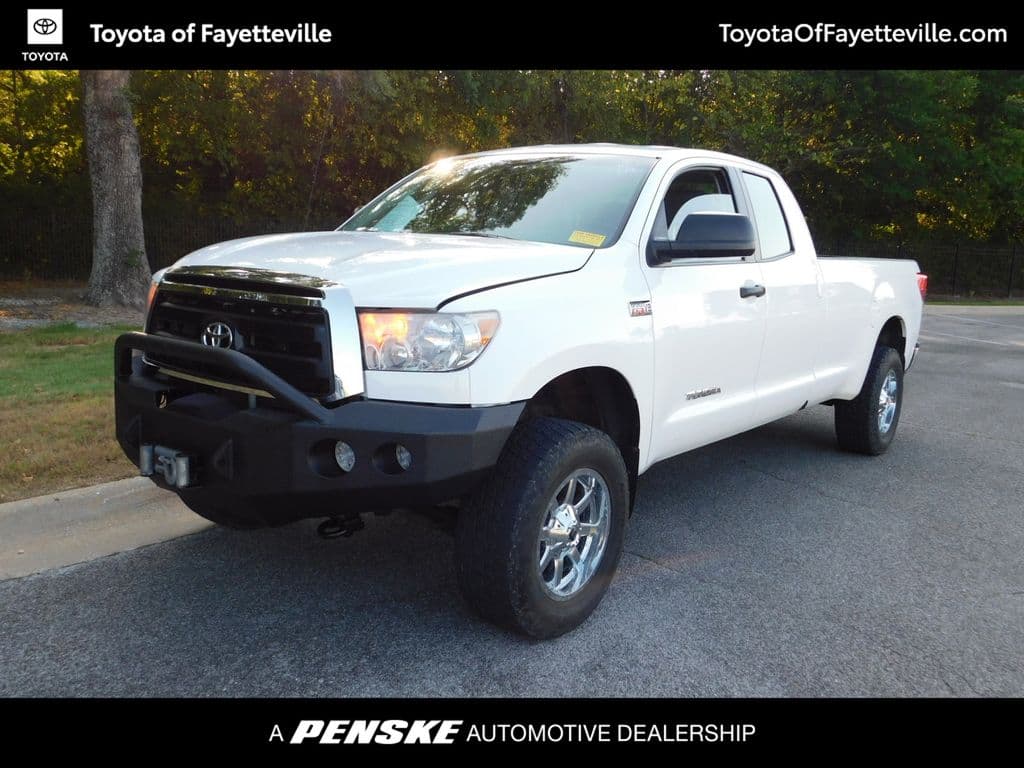 2010 Toyota Tundra 4WD Truck Base — photo 1 of 10