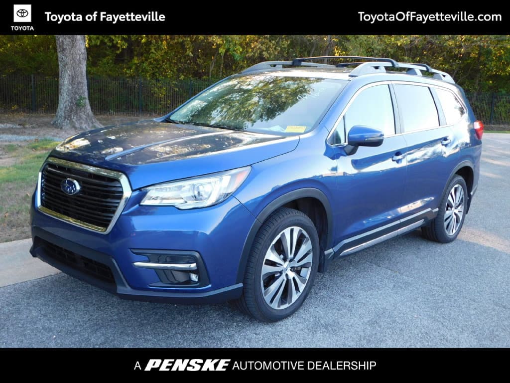 2022 Subaru Ascent Limited — photo 1 of 12