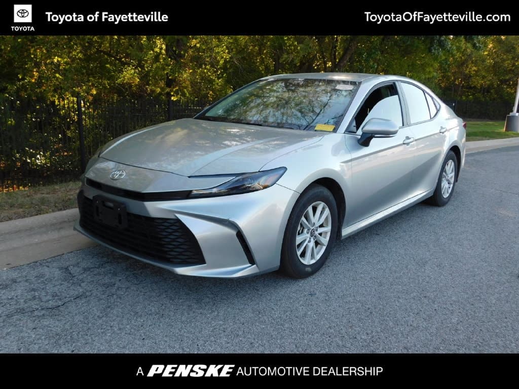 2026 Toyota Camry LE — photo 1 of 11