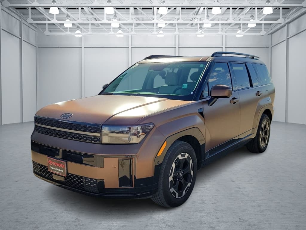 2025 Hyundai Santa Fe Calligraphy — photo 1 of 20
