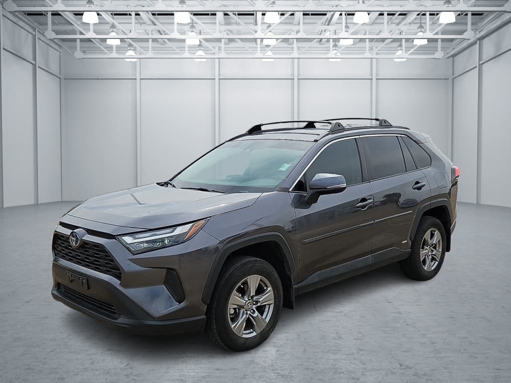 2024 Toyota RAV4 Base — photo 1 of 20