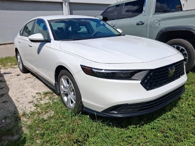 2025 Honda Accord Sedan LX — photo 1 of 4