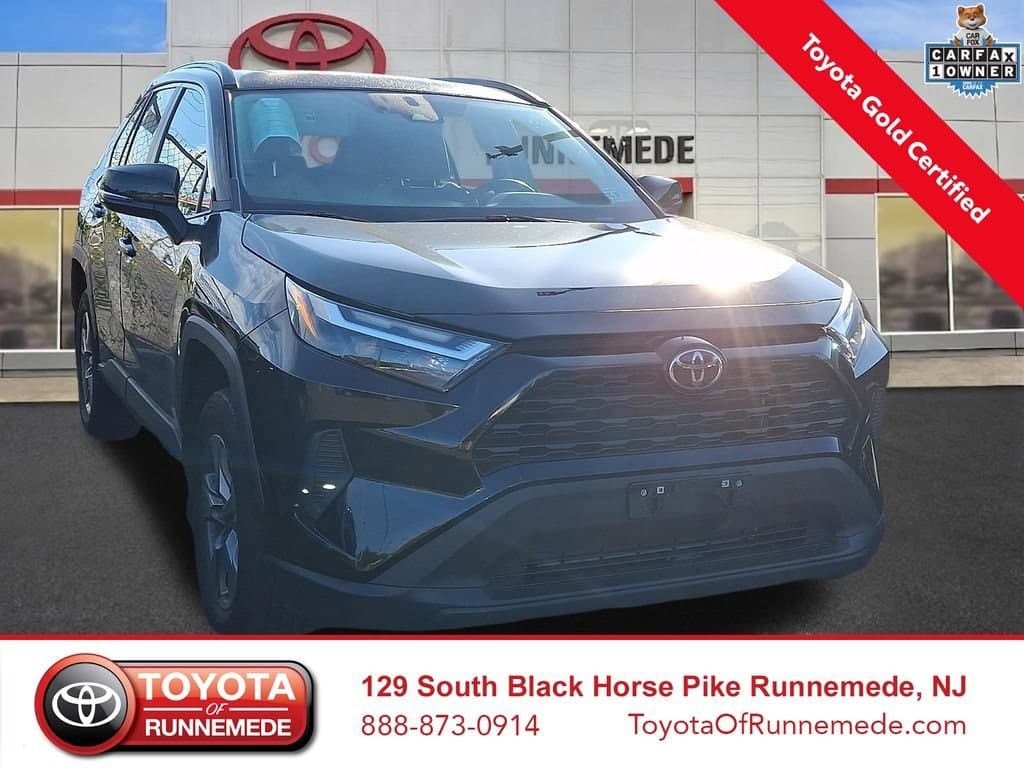 2024 Toyota RAV4 XLE — photo 1 of 20