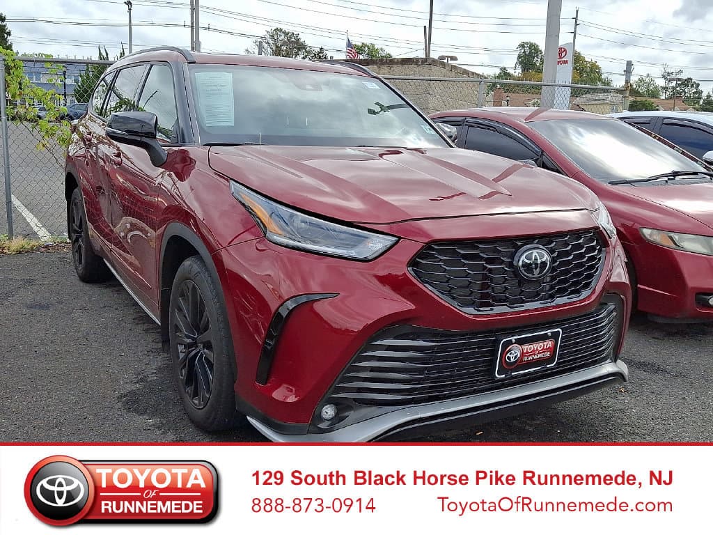 2024 Toyota Highlander XSE — photo 1 of 20