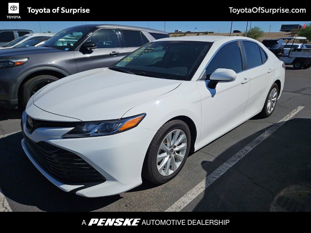 2018 Toyota Camry LE — photo 1 of 5