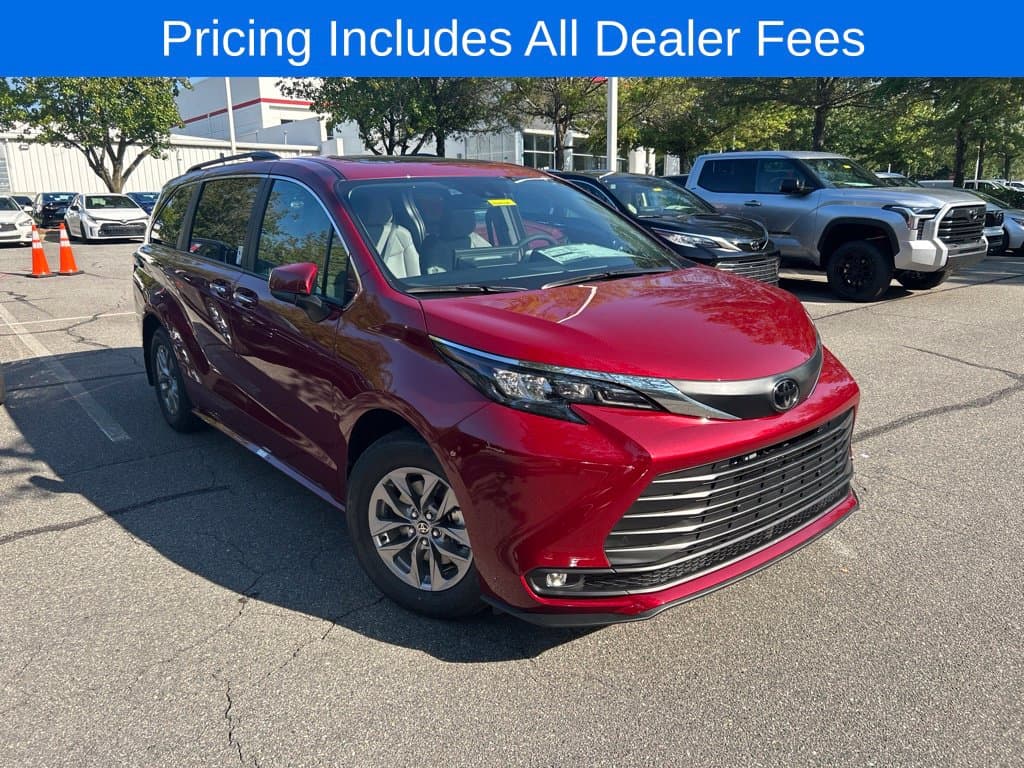 2026 Toyota Sienna XLE — photo 1 of 40