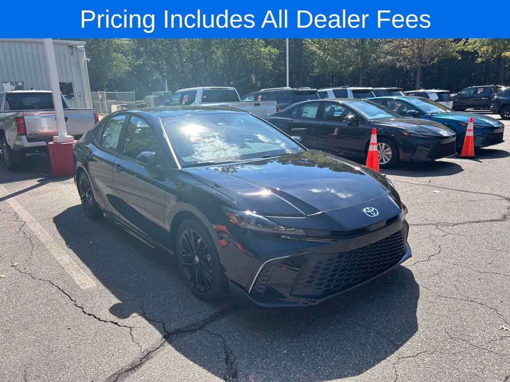 2026 Toyota Camry SE — photo 1 of 48