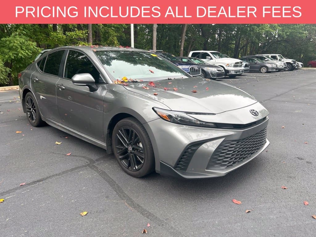 2025 Toyota Camry XSE — photo 1 of 17