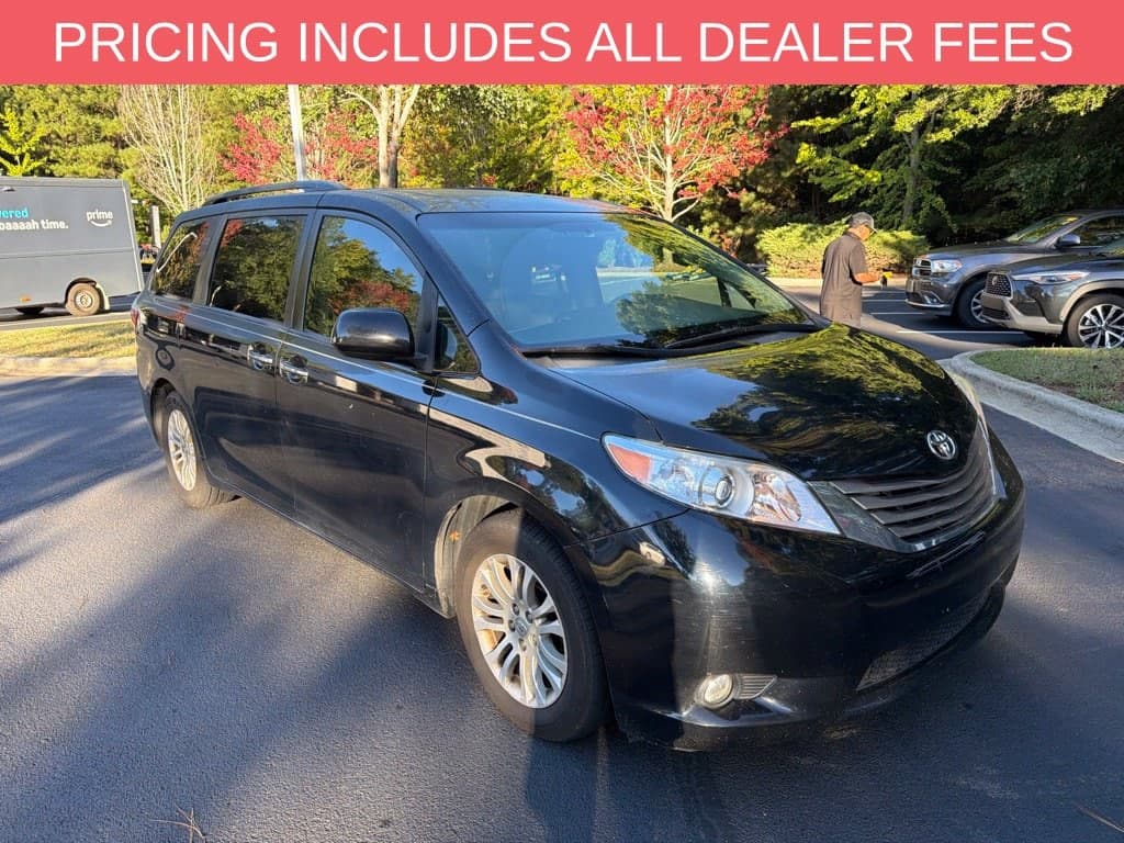 2016 Toyota Sienna XLE Premium — photo 1 of 18