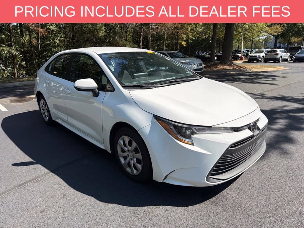 2025 Toyota Corolla LE — photo 1 of 15