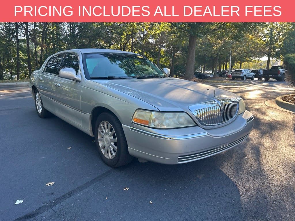 2007 Lincoln Town Car Signature — photo 1 of 16
