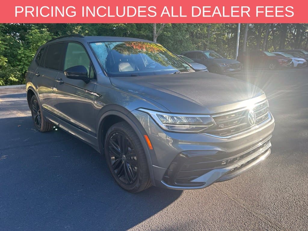2022 Volkswagen Tiguan Base — photo 1 of 17