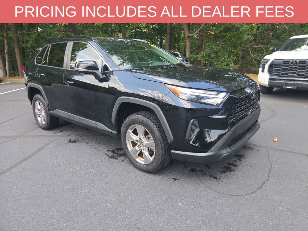 2022 Toyota RAV4 XLE — photo 1 of 16