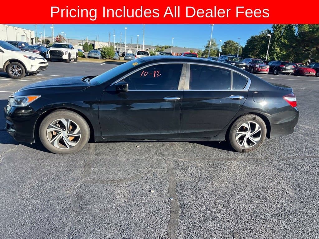 2017 Honda Accord Sedan LX — photo 1 of 23