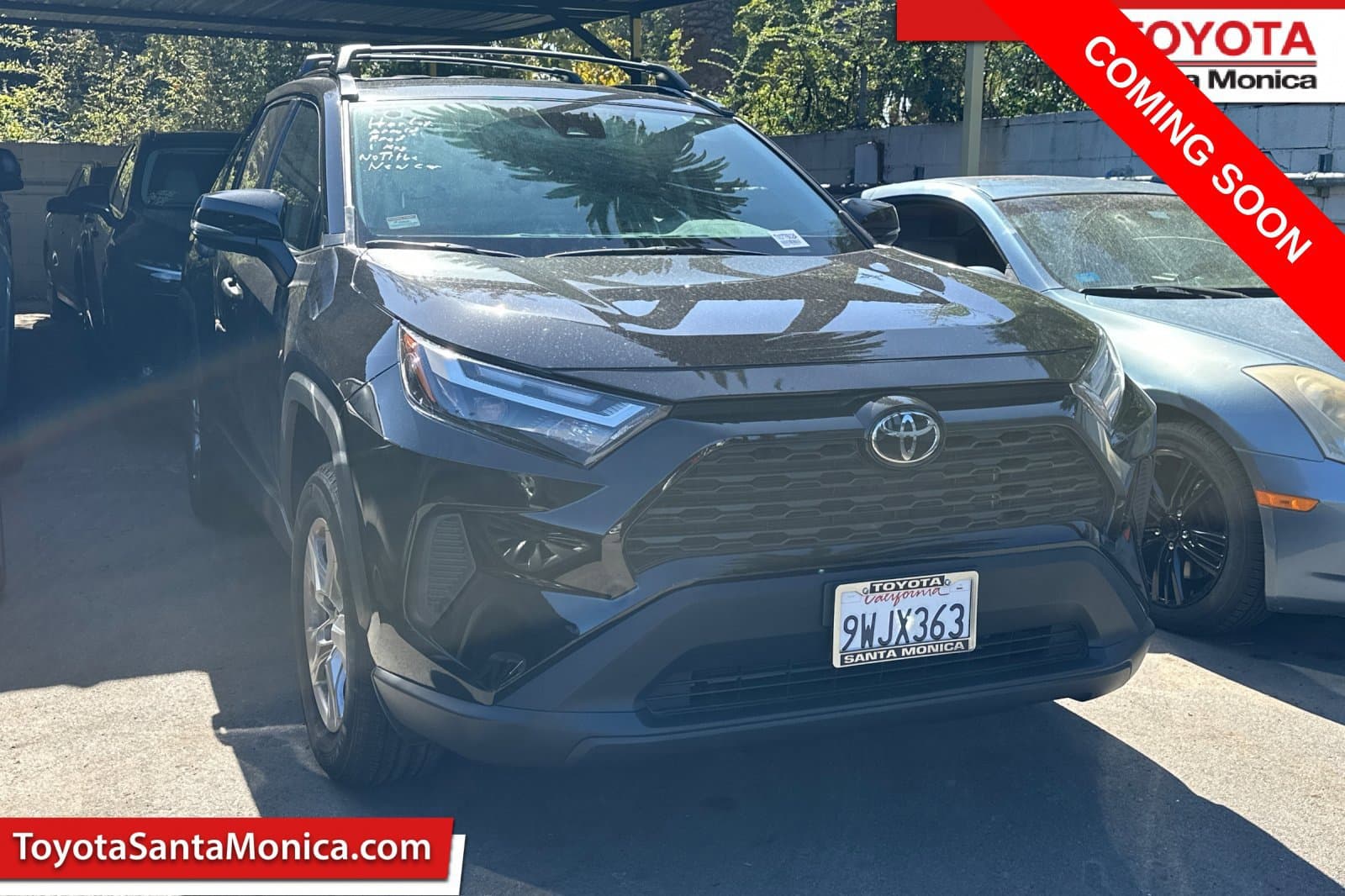 2025 Toyota RAV4 XLE — photo 1 of 9
