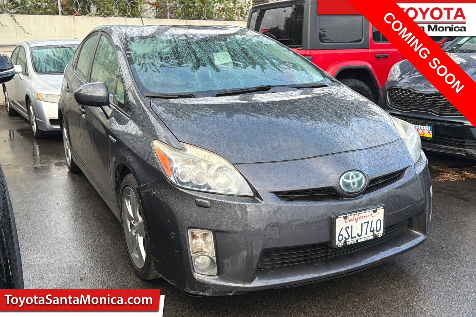 2010 Toyota Prius V — photo 1 of 9