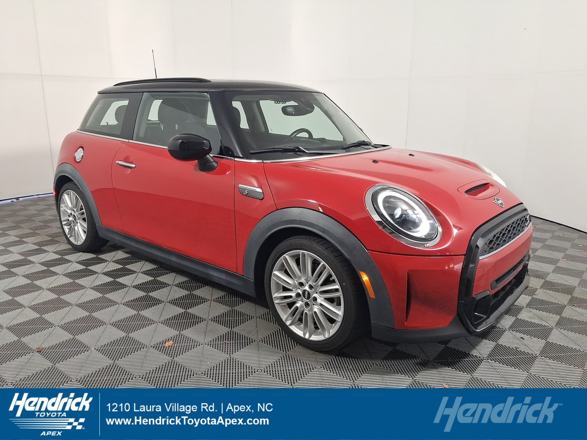2022 Mini Hardtop 2 Door Cooper S — photo 1 of 38