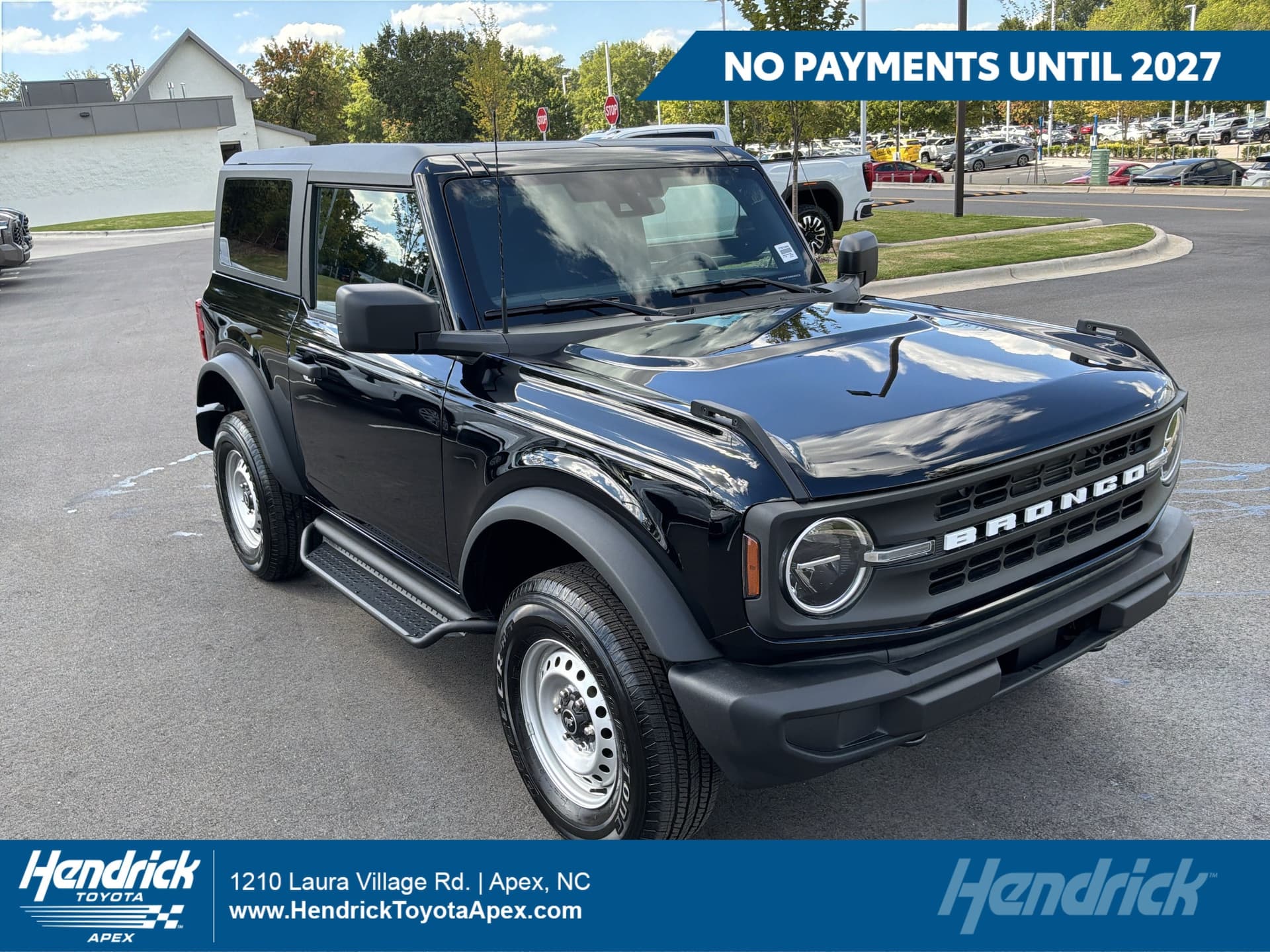 2025 Ford Bronco Base — photo 1 of 35