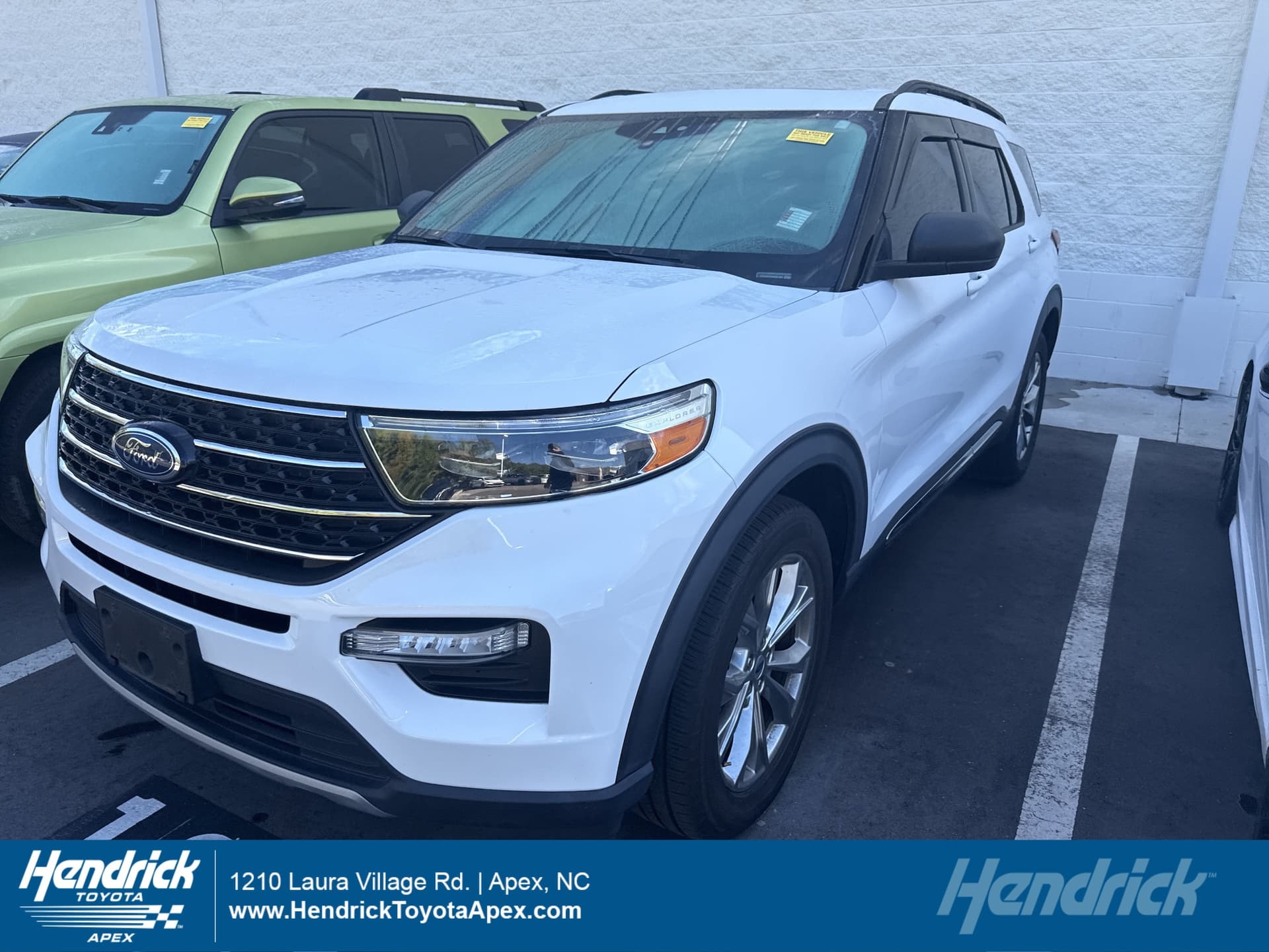 2021 Ford Explorer XLT — photo 1 of 12