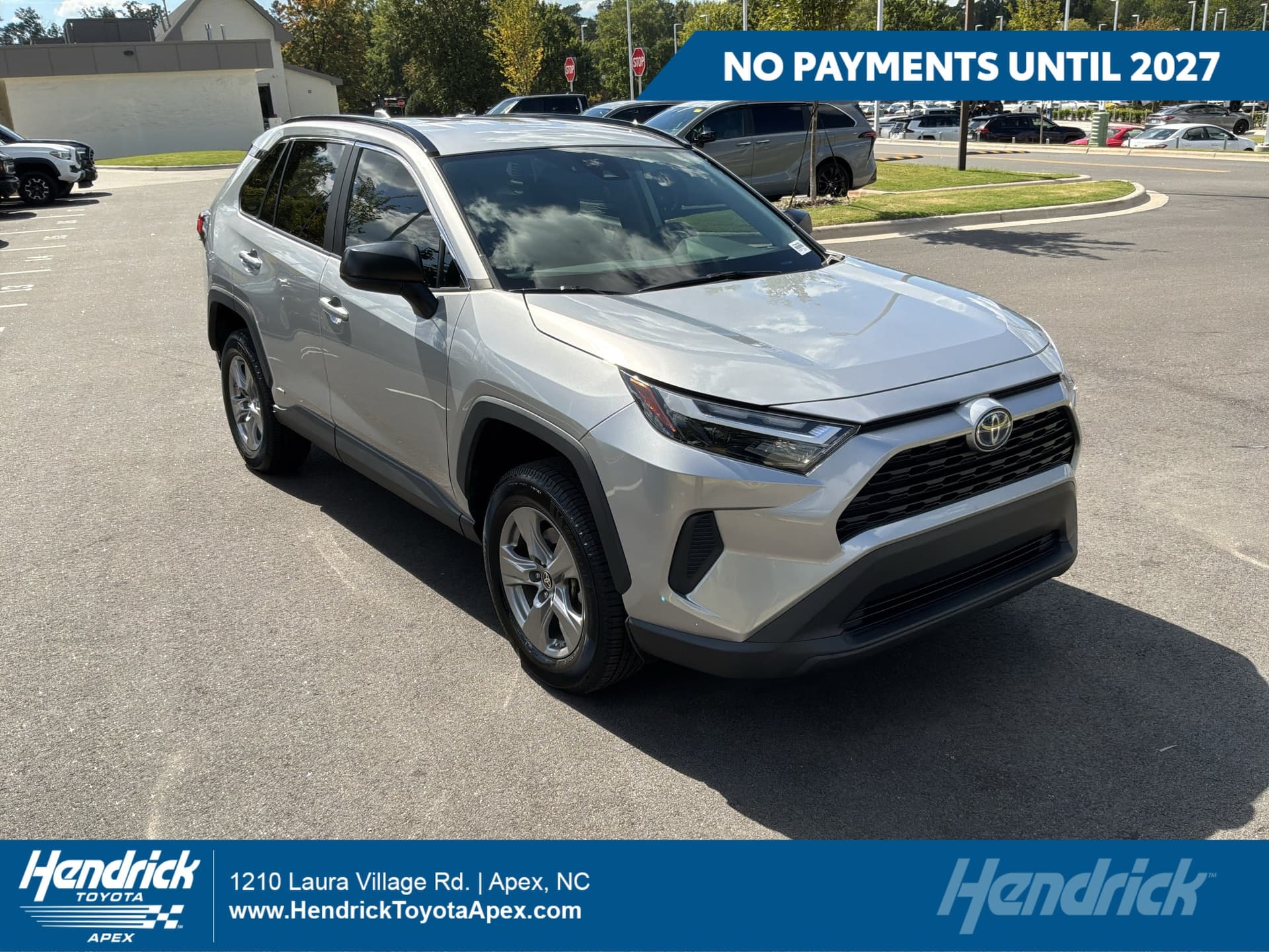 2024 Toyota RAV4 Hybrid LE — photo 1 of 35
