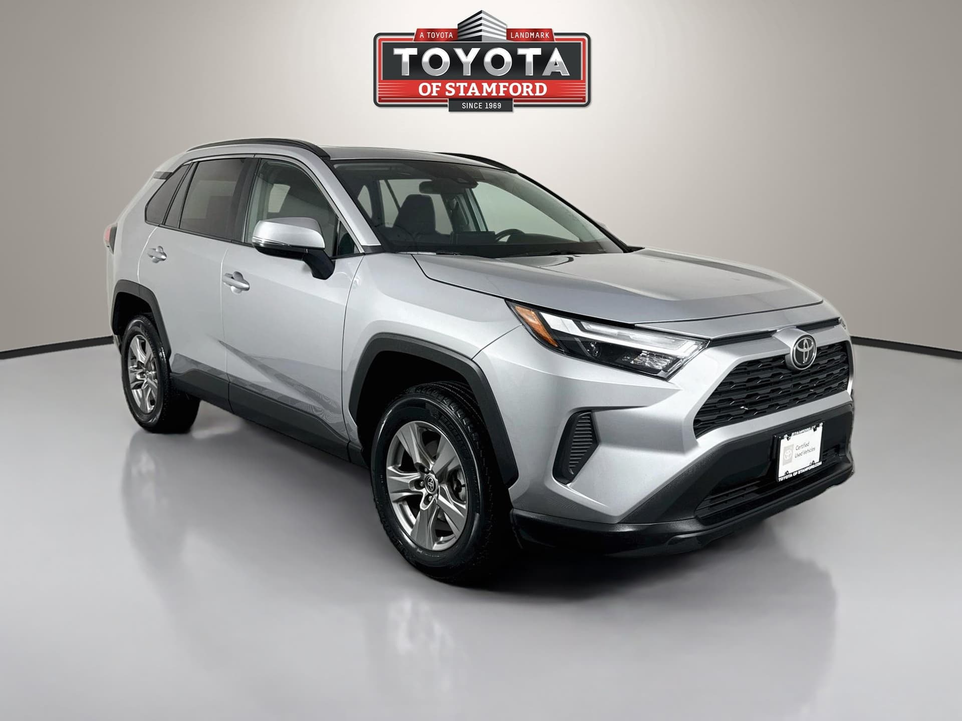 2025 Toyota RAV4 XLE — photo 1 of 34