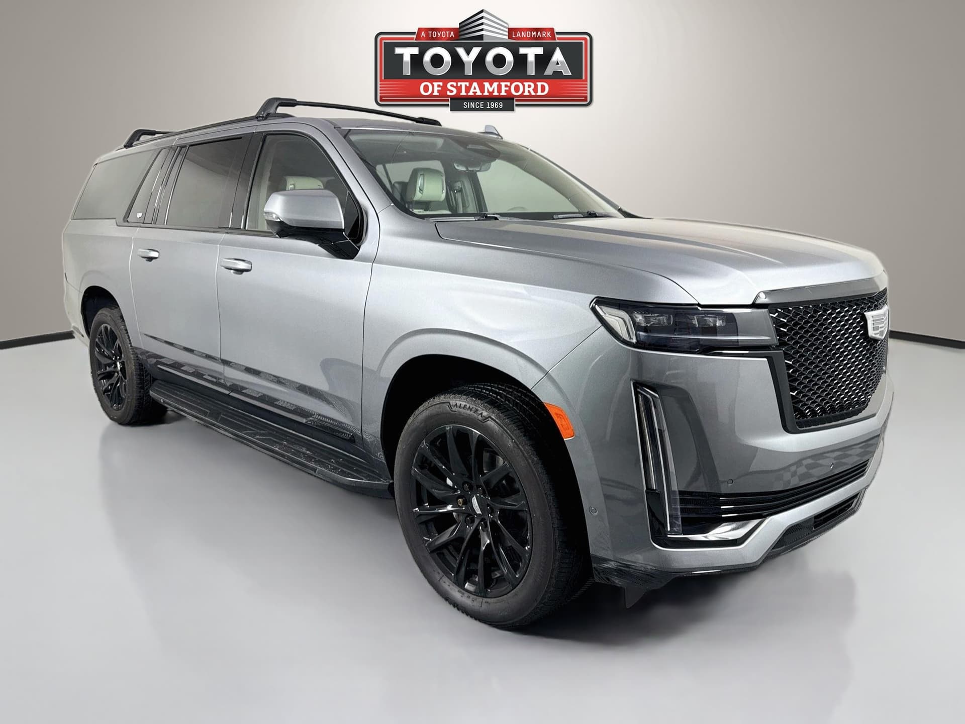 2021 Cadillac Escalade ESV Sport Platinum — photo 1 of 37