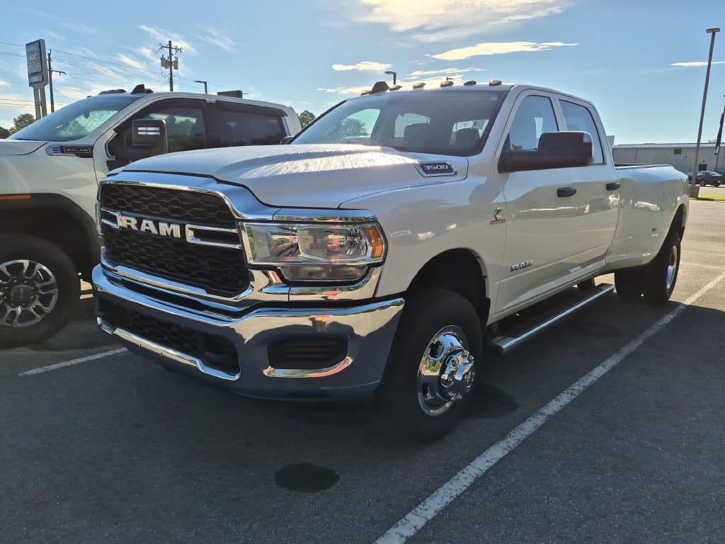 2020 RAM 3500 Tradesman — photo 1 of 14
