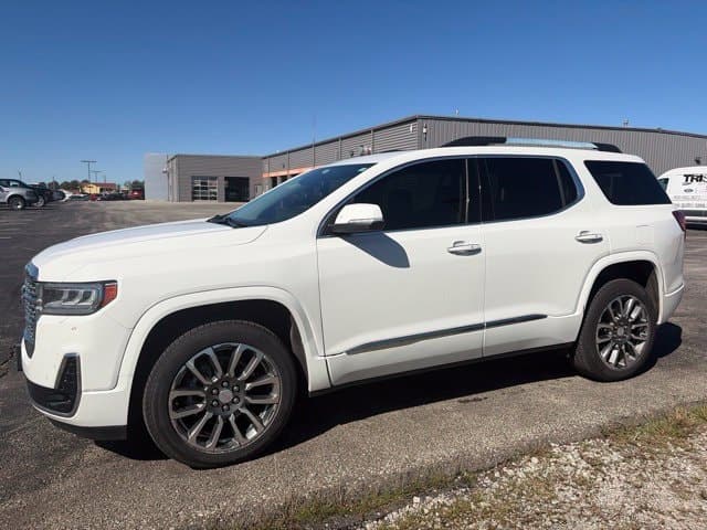 2023 GMC Acadia Denali — photo 1 of 18