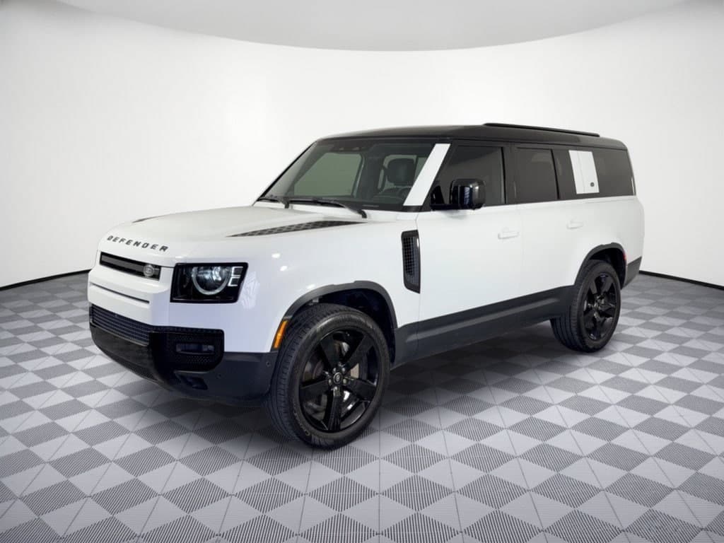 2024 Land Rover Defender S — photo 1 of 34