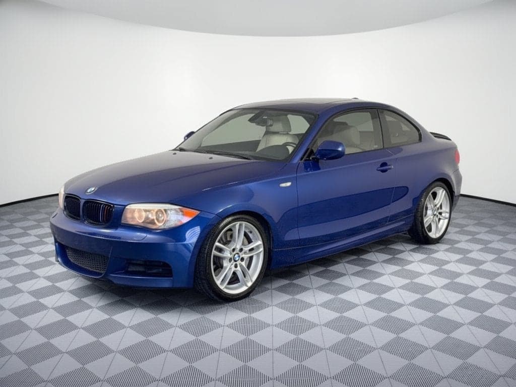 2013 BMW 1 Series 135i — photo 1 of 34
