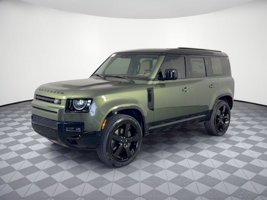 2026 Land Rover Defender X-Dynamic SE — photo 1 of 31